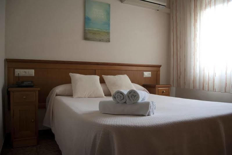 Hostal Maribel Almería Exterior foto