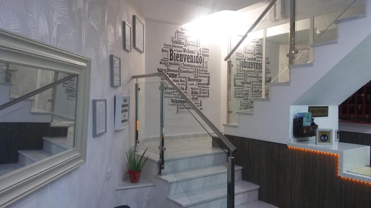 Hostal Maribel Almería Exterior foto